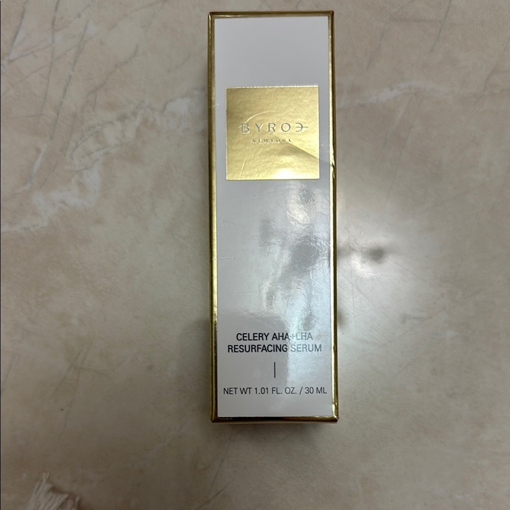 Byroe Celery AHA + LHA Resurfacing Serum